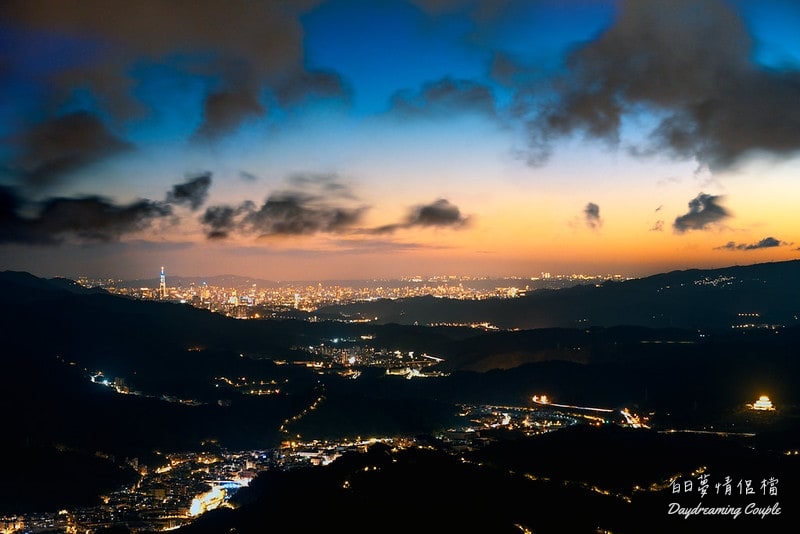 【九份雞籠山】拍出宮崎駿動畫般的黃金山城！雞籠山夜景攻略大公開